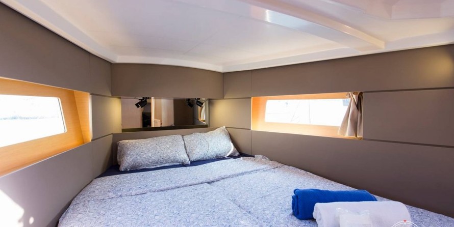 Beneteau Oceanis 38.1