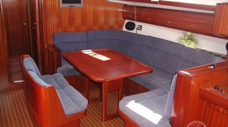 Bavaria 44