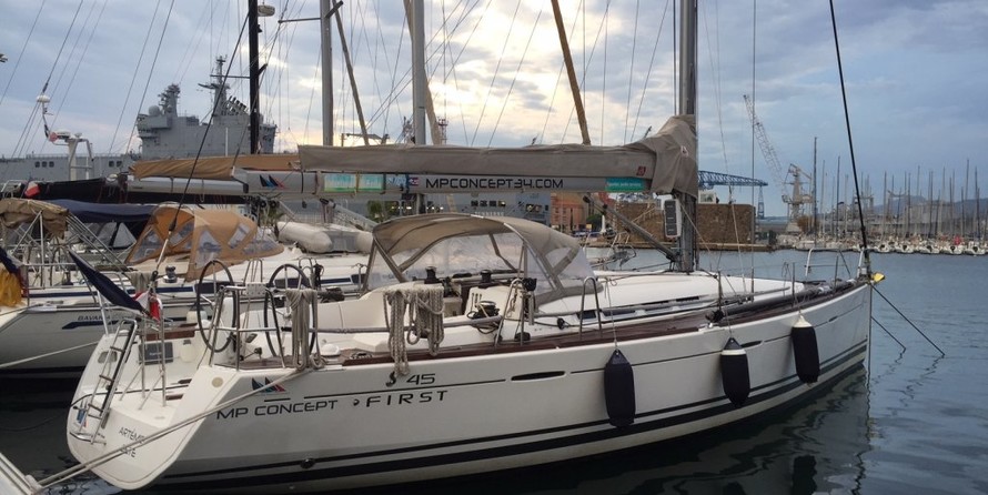 Beneteau First 45
