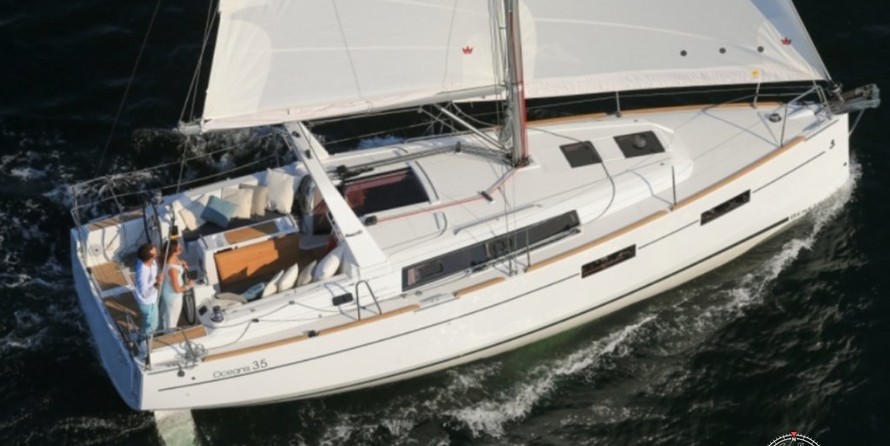 Beneteau Oceanis 35