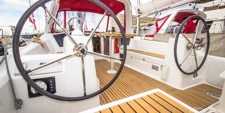 Beneteau Oceanis 35