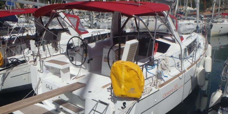 Beneteau Oceanis 35