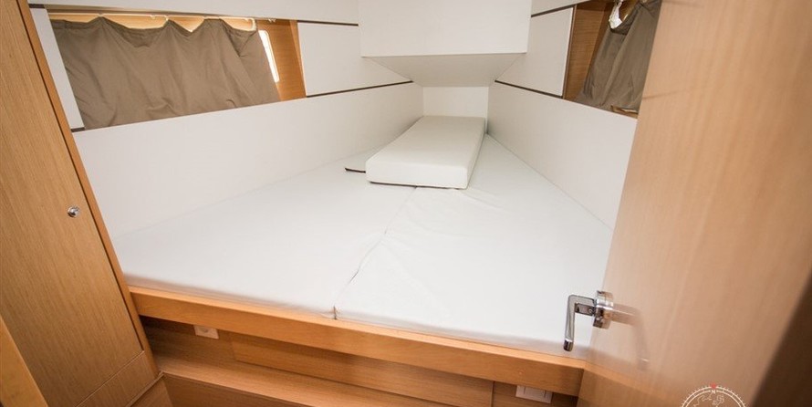 Beneteau Oceanis 35