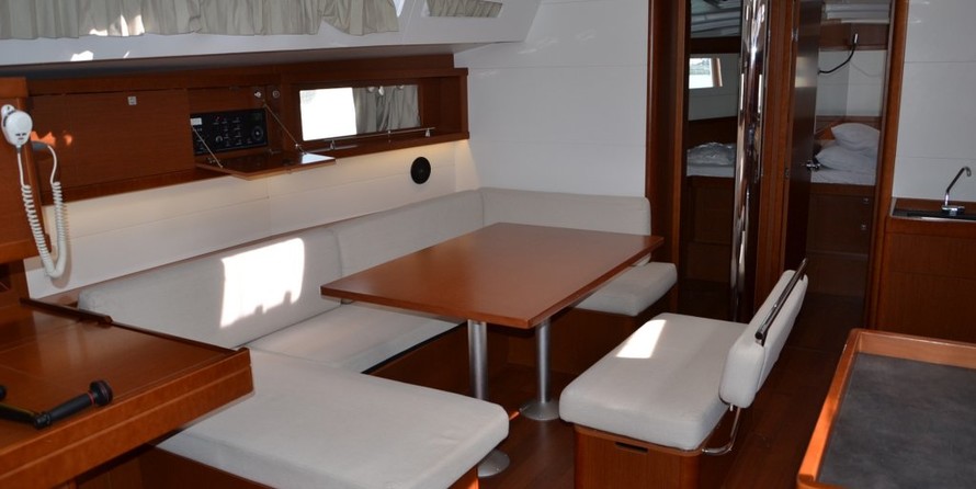 Beneteau Oceanis 48