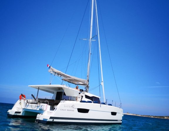 Fountaine Pajot Lucia 40