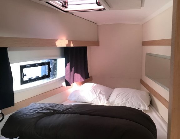 Fountaine Pajot Lucia 40