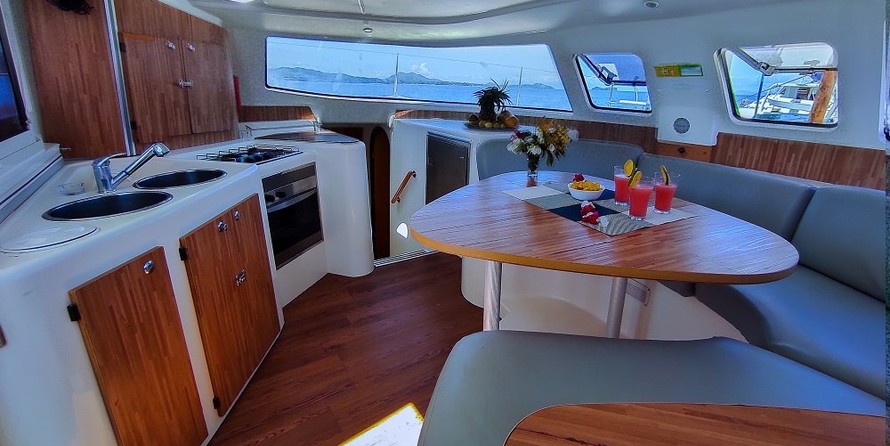 Fountaine Pajot Lavezzi 40