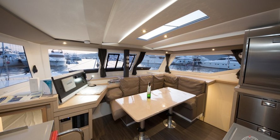 Fountaine Pajot Lucia 40