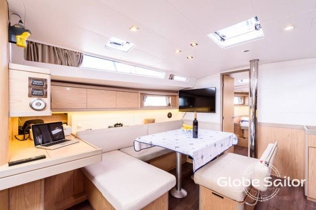 Beneteau Oceanis 48