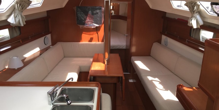 Beneteau Oceanis 34