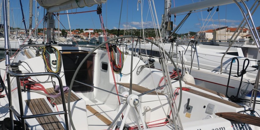 Beneteau First 35