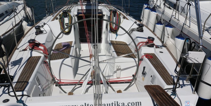 Beneteau First 35