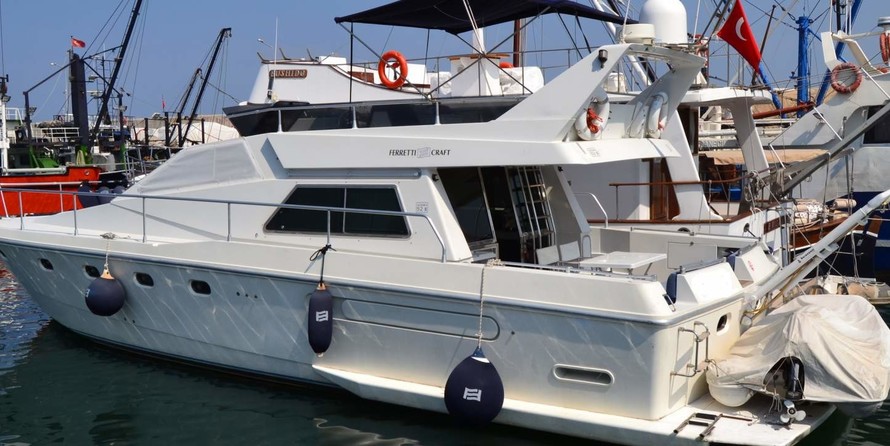 Ferretti 52
