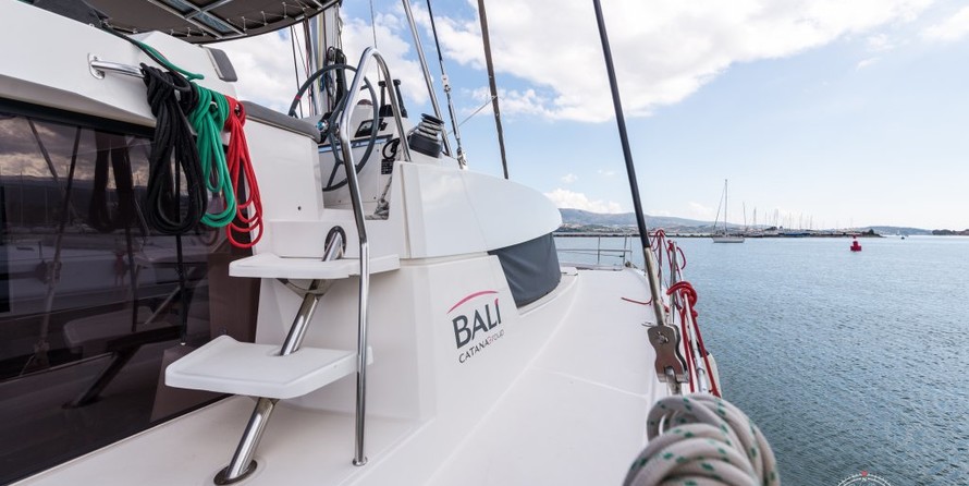 Bali catamarans 4.0 lounge