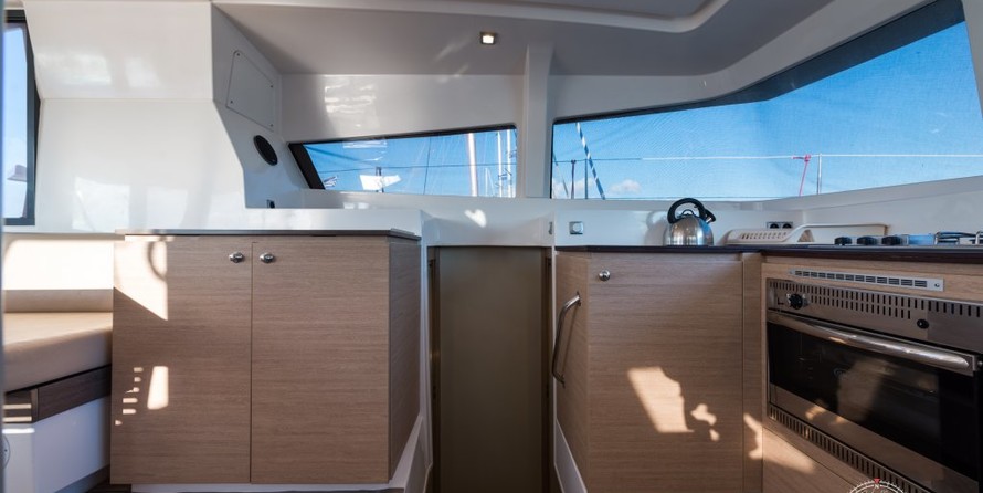 Bali catamarans 4.0 lounge