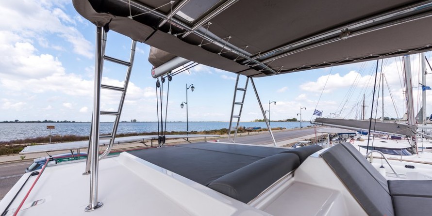 Bali catamarans 4.0 lounge