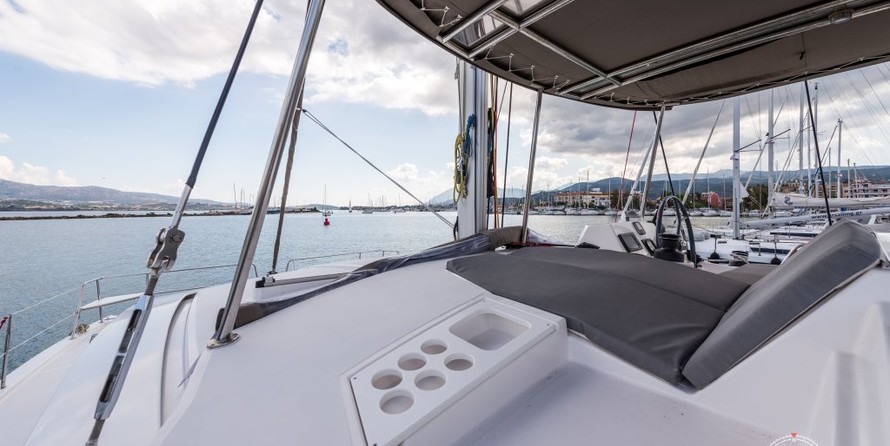 Bali catamarans 4.0 lounge