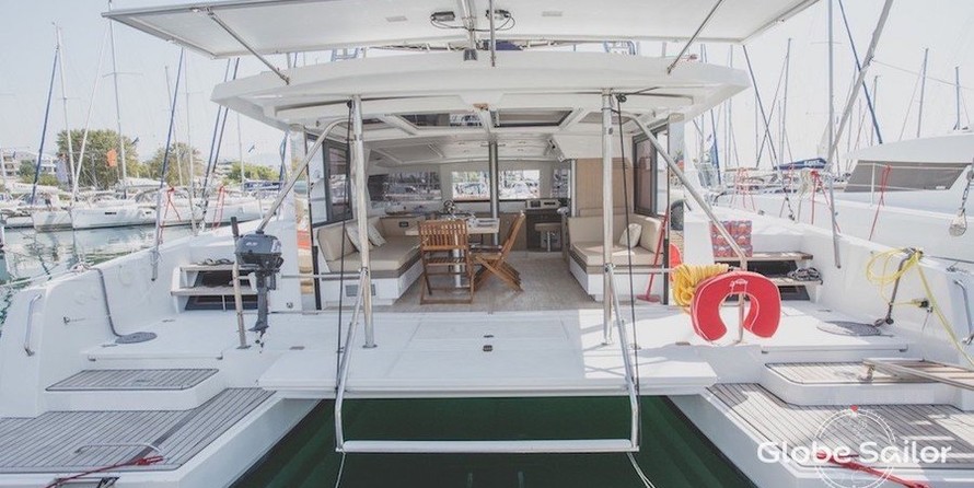 Bali catamarans 4.0 lounge