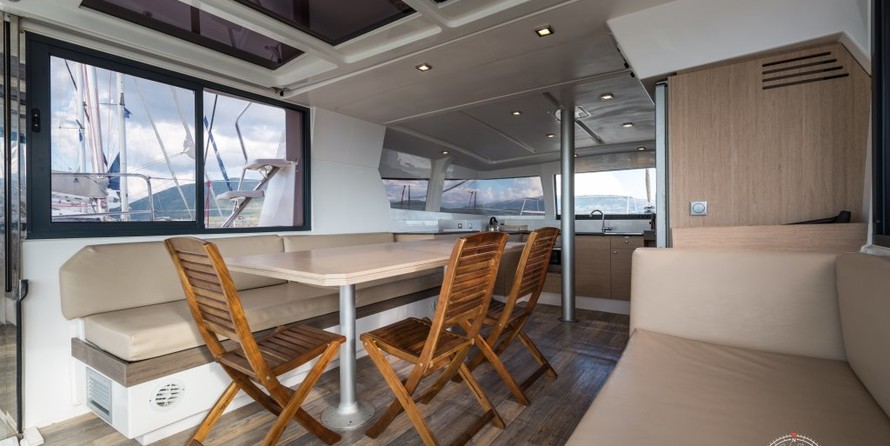 Bali catamarans 4.0 lounge