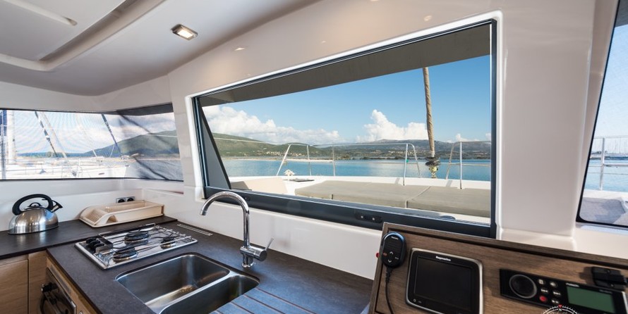 Bali catamarans 4.0 lounge