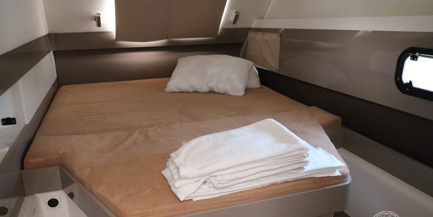 Bali catamarans 4.0 lounge