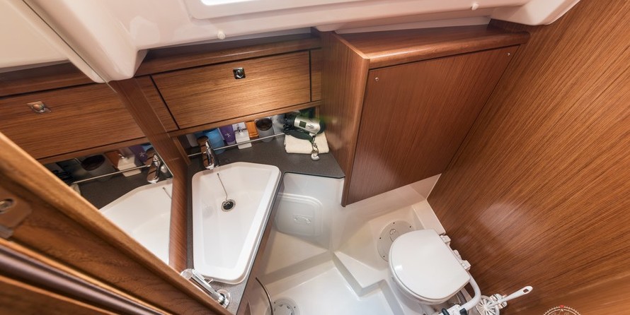 Bavaria CRUISER 34
