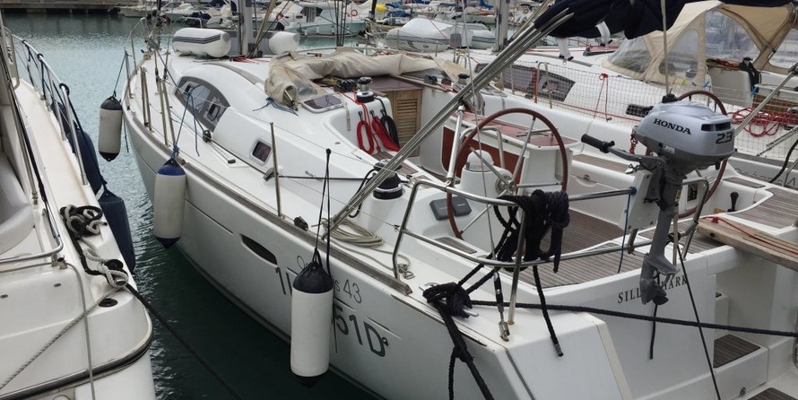 Beneteau Oceanis 43