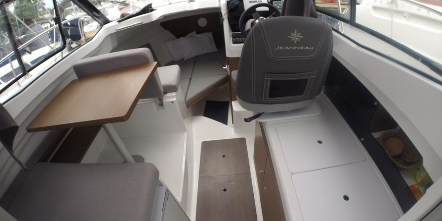 Jeanneau Merry Fisher 695