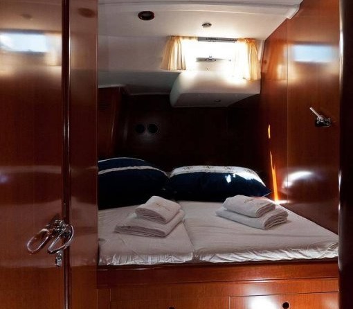 Beneteau 57
