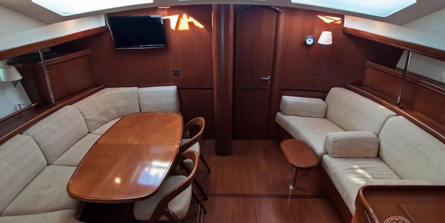 Beneteau 57