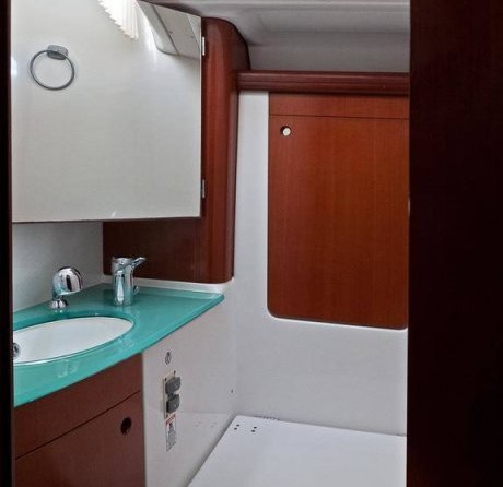 Beneteau 57