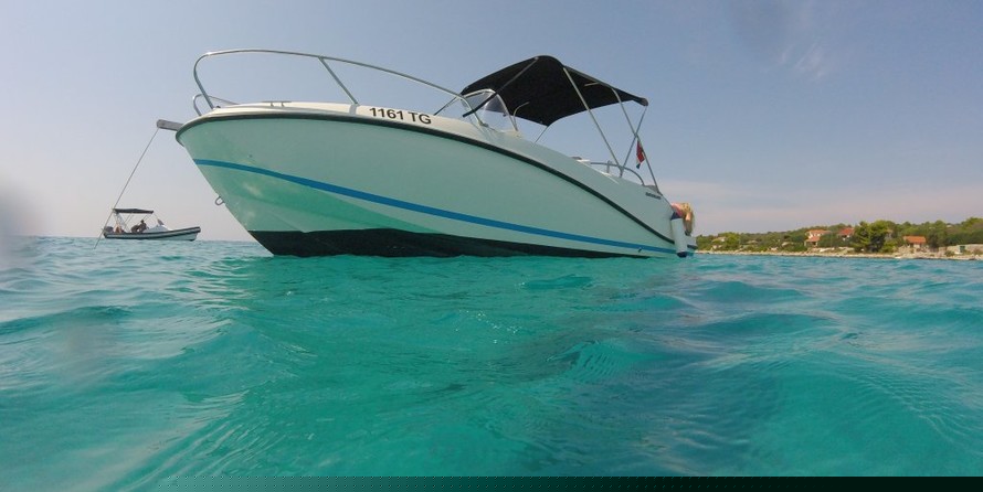 Quicksilver Activ 605 Open