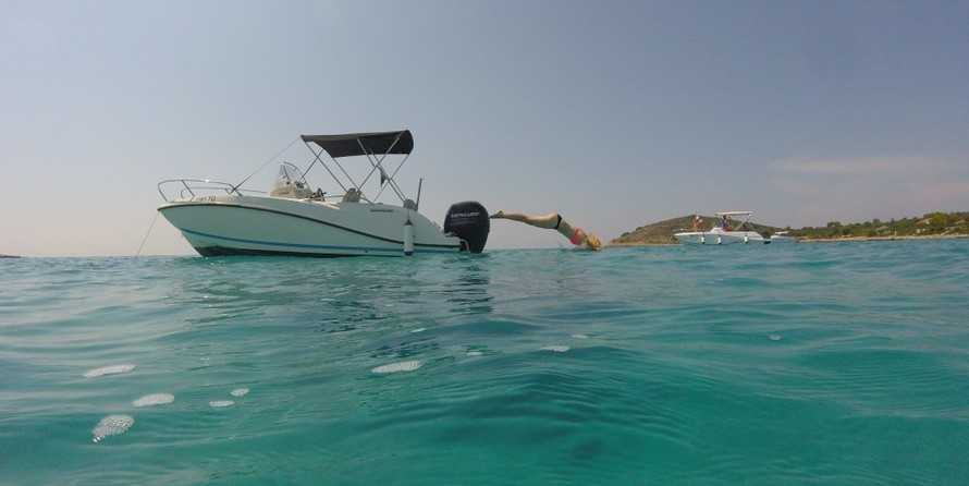 Quicksilver Activ 605 Open