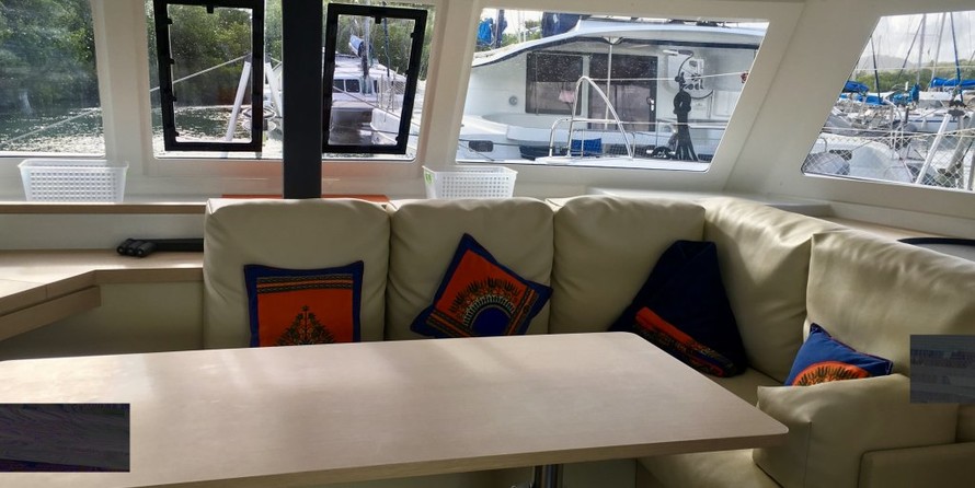 Fountaine Pajot Lucia 40