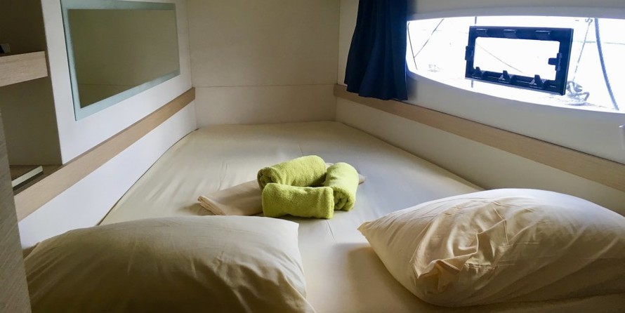 Fountaine Pajot Lucia 40