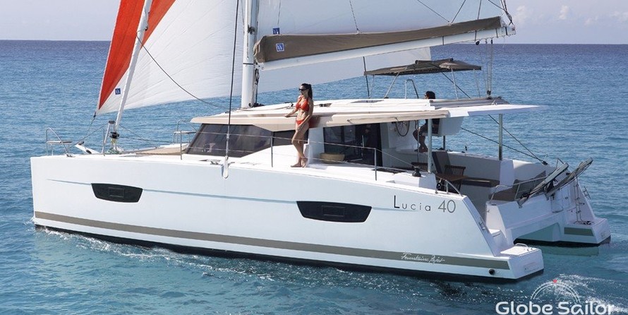 Fountaine Pajot Lucia 40