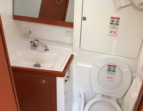 Beneteau Oceanis 48