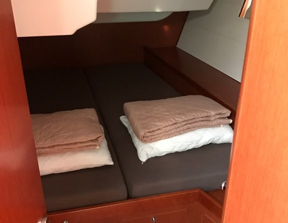Beneteau Oceanis 48