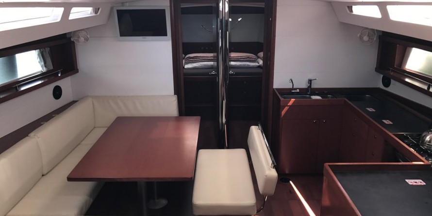 Beneteau Oceanis 48