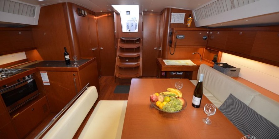 Beneteau Oceanis 48
