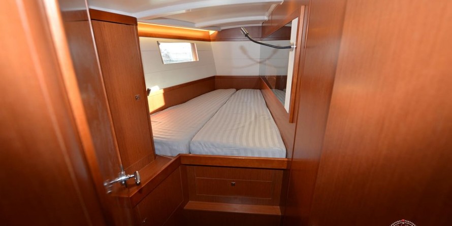 Beneteau Oceanis 48