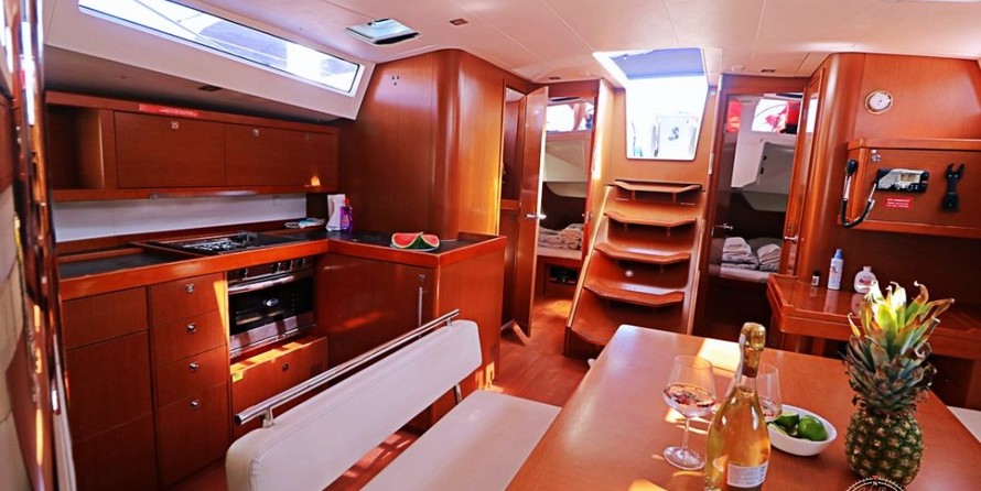 Beneteau Oceanis 48