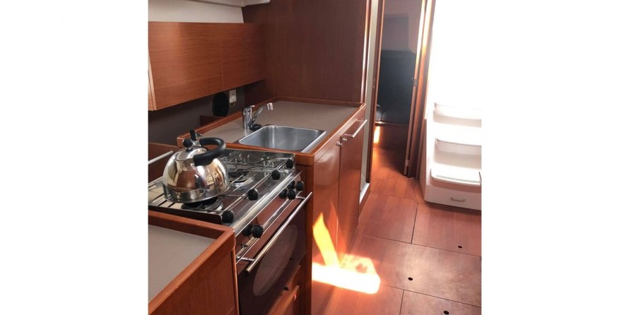 Beneteau Oceanis 38.1