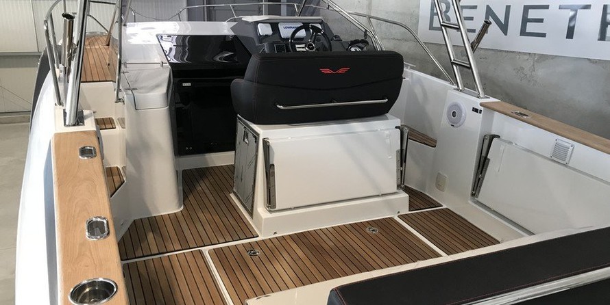 Beneteau Flyer 8.8 SUNdeck