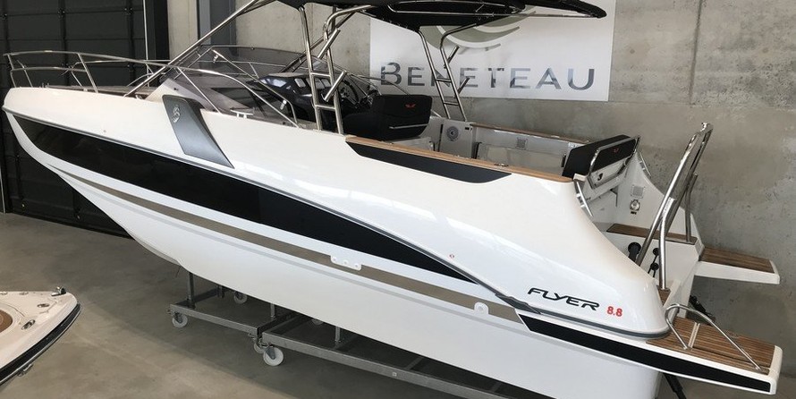 Beneteau Flyer 8.8 SUNdeck