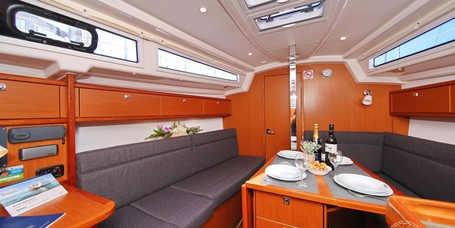 Bavaria 33 Cruiser