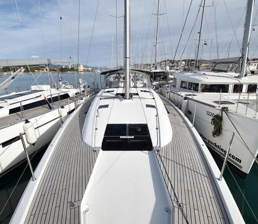 Jeanneau 54