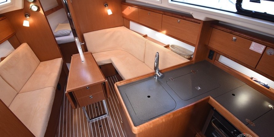 Bavaria CRUISER 34