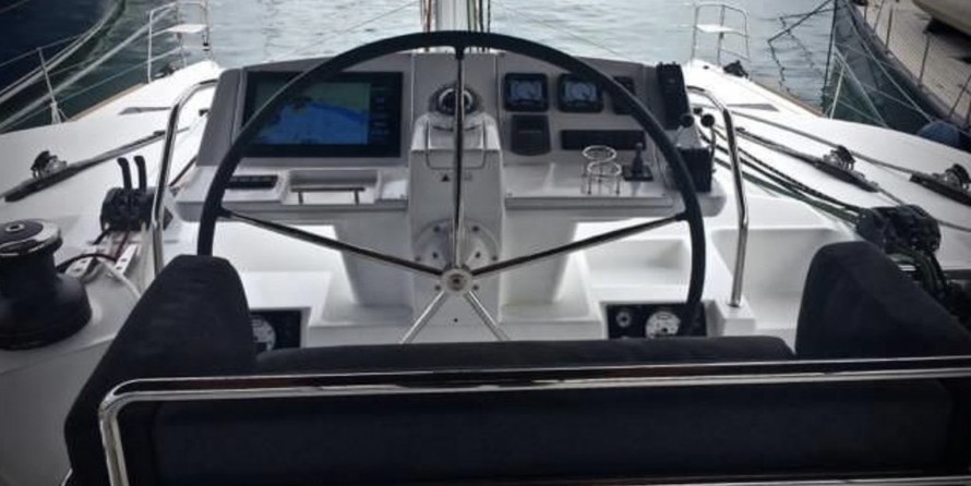 Lagoon 560
