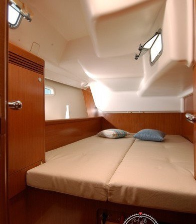 Beneteau Oceanis 43